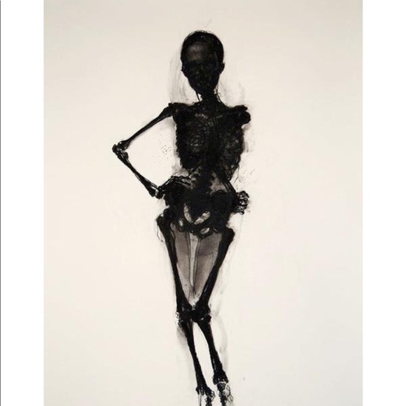 🚨ALL MUST GO!!!🚨Meet your Posher, Lilia - Picture 1 of 1